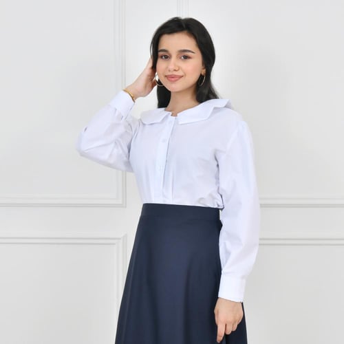 قميص ابيض بياقة