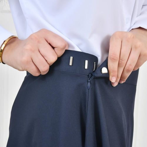 تنورة كحلية كلوش بقصة فرنسية جذابة بجيوب مخفية وسح...