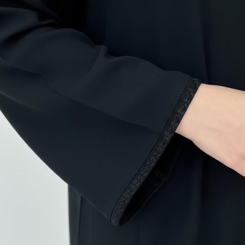 عباية سوداء سنا الصغيرة لف ربع كلوش - تطريز اسود