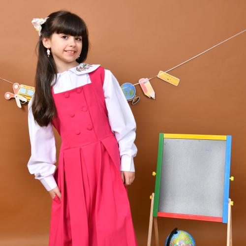 مريول لورين فوشي : بأزرار امامية وكسرات ناعمة مع ج...