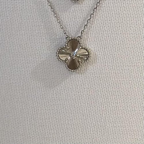 فان كليف هوليداي