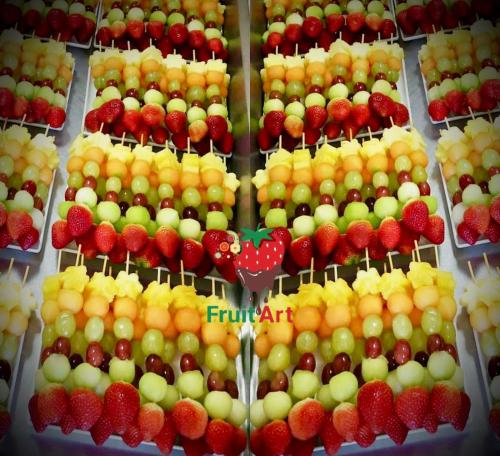 توزيعات مدرسية شيش فواكه مقطعة