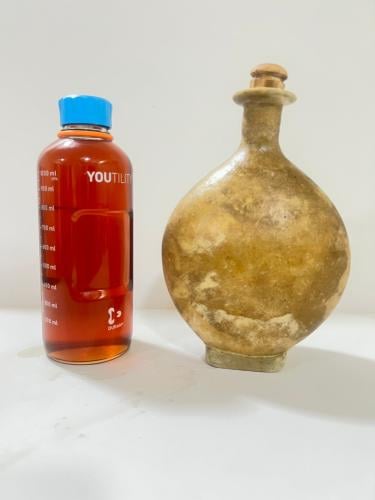 خمس تولات عنبر مذاب في الورد الكشميري