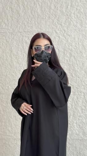 عباية سادة سوداء مناسبة للدوام