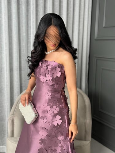 فستان سهرة بتطريز ورد راقي