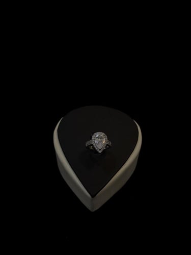 طقم زركون فاخر بتصميم دمعة متناسق