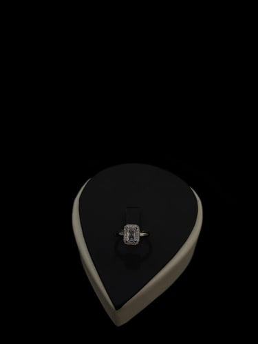 طقم زركون فضي بتصميم مستطيلات فاخرة