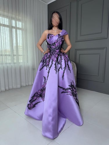 فستان سهرة منفوش بتصميم أنيق