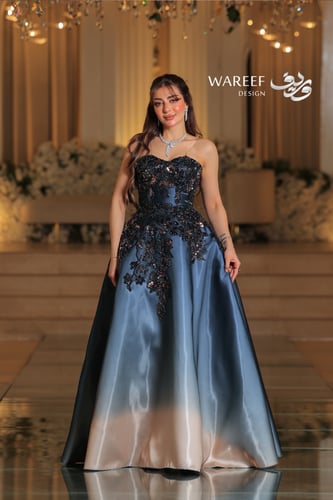 فستان سهره بتدرجات الكحلي وتطريز مميز