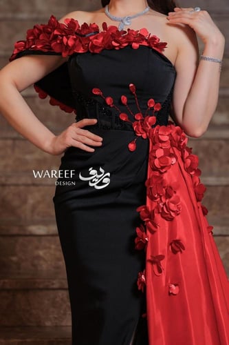 فستان سهره ون شولدر باللون الاسود والاحمر