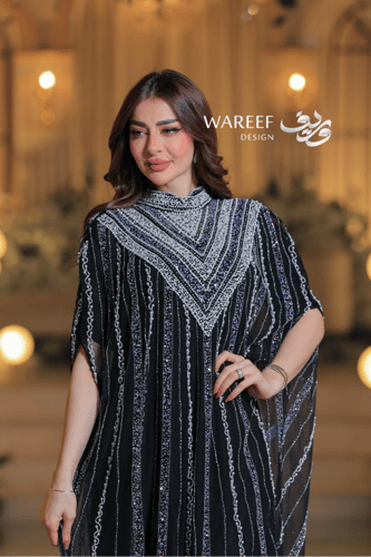 جلابية فاخرة باللون الأسود المطرّز بالفضي