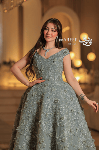 فستان ملكه اوف شولدر باللون تيفاني