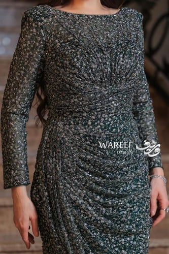 فستان سهرة زيتي ضيق بتطريز فصوص كامل