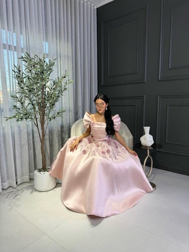 فستان سهرة ميكادو بتطريز راقي