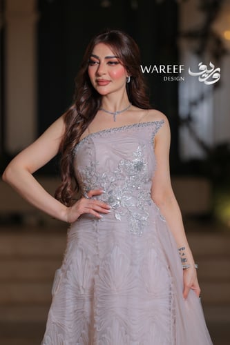 فستان سهرة لحمي كتف واحد تطريز زهور فضية قصة A-Lin...