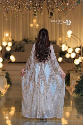 جلابية بتطريز هندسي فاخر