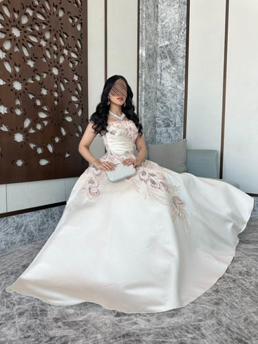 فستان سهرة مكيادو قصه الصدر توب بتطريز فاخر