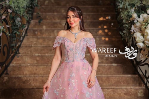 فستان سهره اوف شولدر مزين بالورود