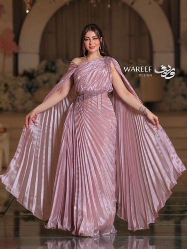 فستان سهره وردي مزين بالكسرات