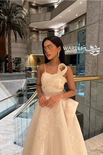 فستان سهرة بيج ميكادو بدون أكمام تصميم A-Line