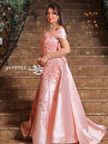 فستان سهره اوف شولدر باللون الزهري