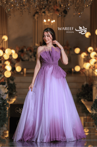 فستان سهرة أرجواني متدرج بتصميم ملكي وتطريز فاخر ب...