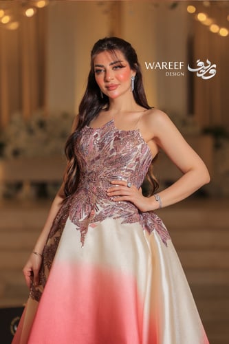 فستان سهره بتدرجات الوردي حتى البيج