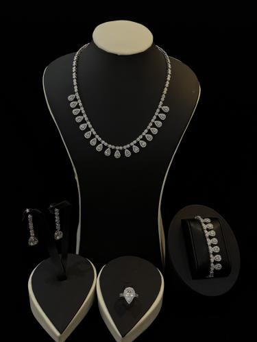 طقم زركون فاخر بتصميم دمعة متناسق