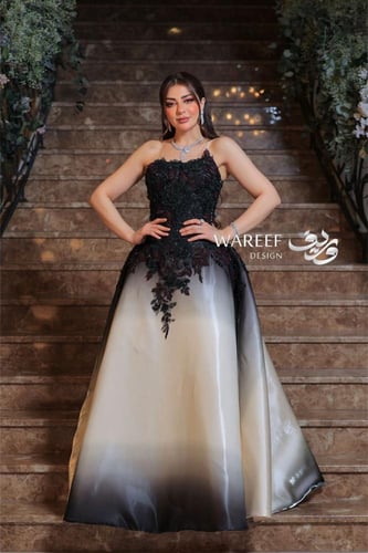 فستان سهرة أسود وبيج بتطريز أحمر – تدرجات أنيقة ون...