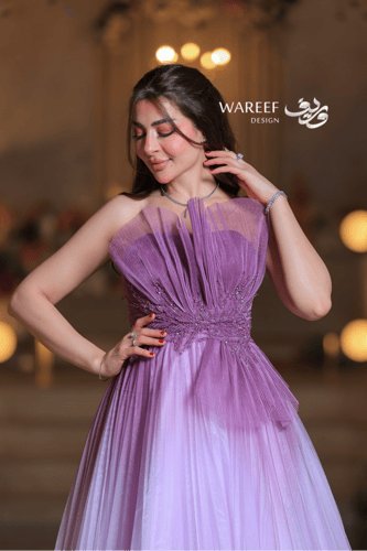 فستان سهرة أرجواني متدرج بتصميم ملكي وتطريز فاخر ب...