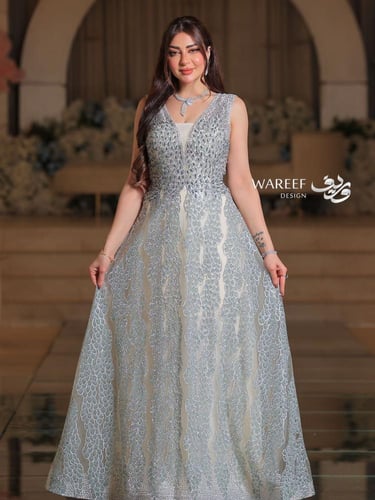 فستان سهره بقصة V باللون السماوي