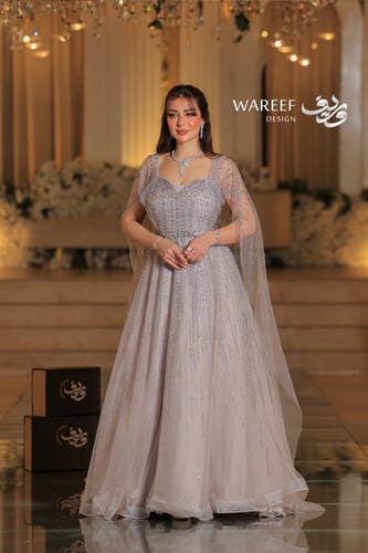 فستان سهره رمادي موف بجناح خلفي طويل