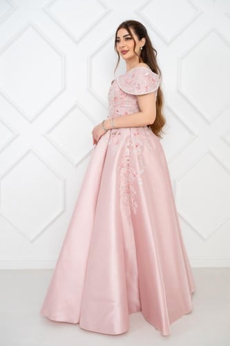 فستان سهرة بخامه ميكادو تطريز على الصدر راقي