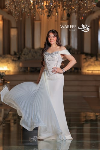 فستان سهرة سكري طويل من الكريب بتصميم A-Line أوف ش...