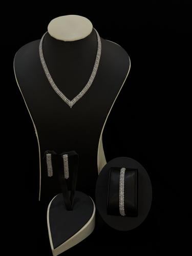 طقم زركون مع خاتم/إسوارة