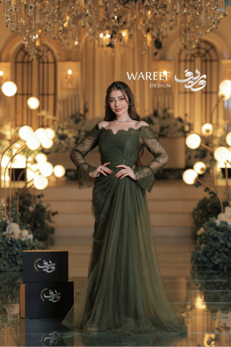 فستان سهرة أخضر زيتوني بقصة أوف شولدر وتنورة تول ا...