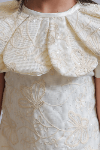 فستان بناتي دانتيل ناعم بكشكش أنيق