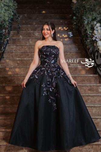 فستان سهره اسود طويل قماش ميكادو روسي مزين بتطريز...