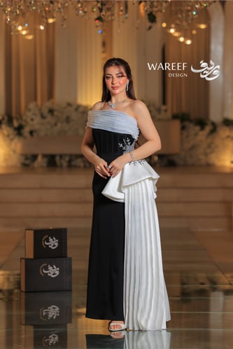 فستان سهره ون شولدر ضيق مع ذيل جانبي