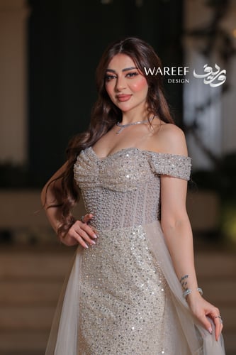 فستان بيج طويل تول تصميم أوف شولدر مطرز بالخرز مع...