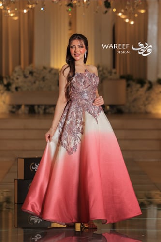 فستان سهره بتدرجات الوردي حتى البيج