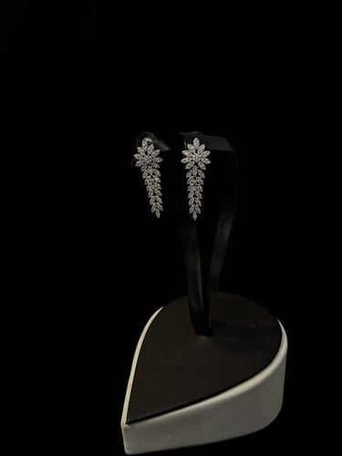 طقم وريف أوراق الألماس الملكية