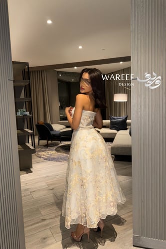 فستان سهرة بيج ميكادو بدون أكمام بفصوص لامعة تصميم...