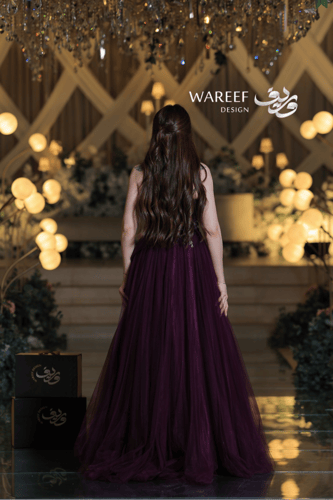 فستان سهرة ملكي بتفاصيل تطريز فاخر وقماش تول أنيق