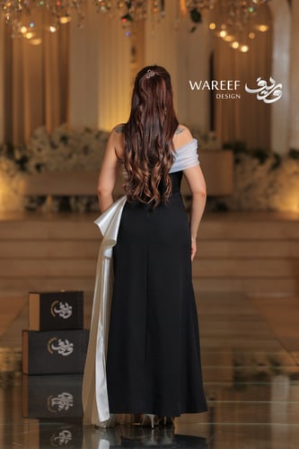 فستان سهره ون شولدر ضيق مع ذيل جانبي