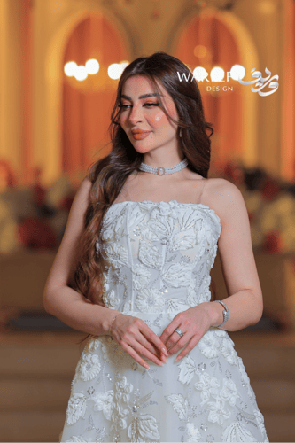 فستان سكري طويل مطرز يدوياً بالورود ثلاثية الأبعاد...