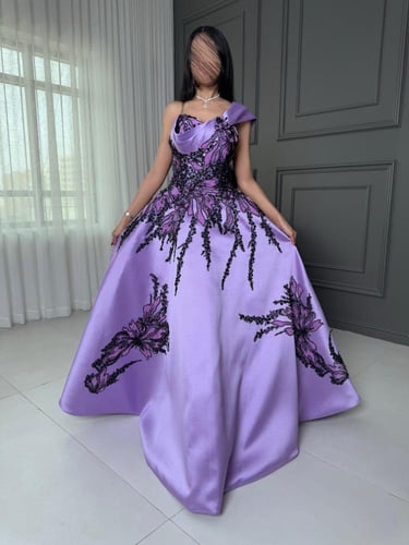 فستان سهرة منفوش بتصميم أنيق