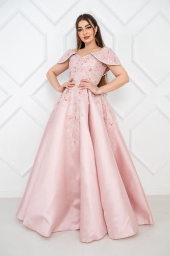 فستان سهرة بخامه ميكادو تطريز على الصدر راقي