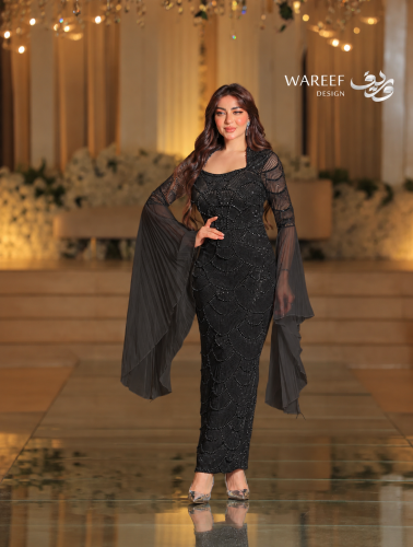 فستان سهرة اسود بأكمام طويلة واسعة – تصميم ضيّق بل...