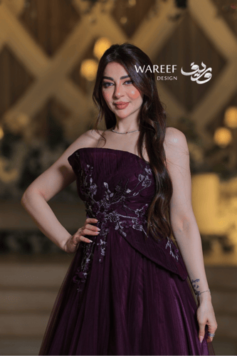 فستان سهرة ملكي بتفاصيل تطريز فاخر وقماش تول أنيق